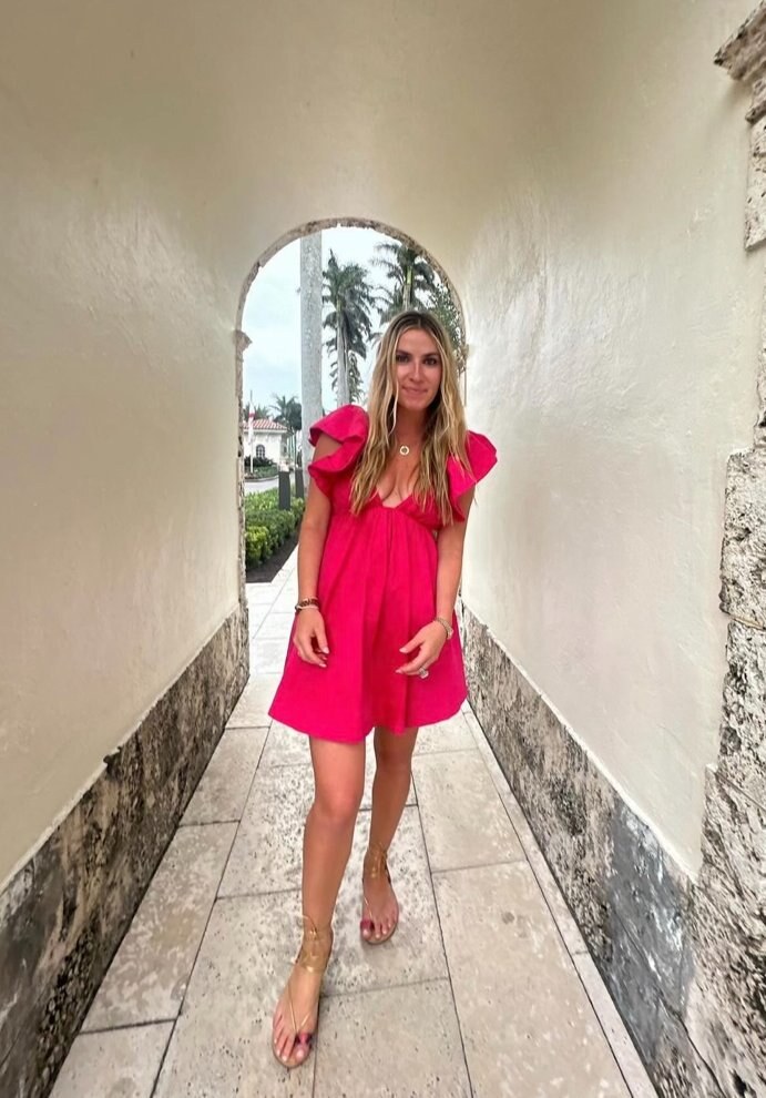 Palm Beach archway evoking a destination corporate event